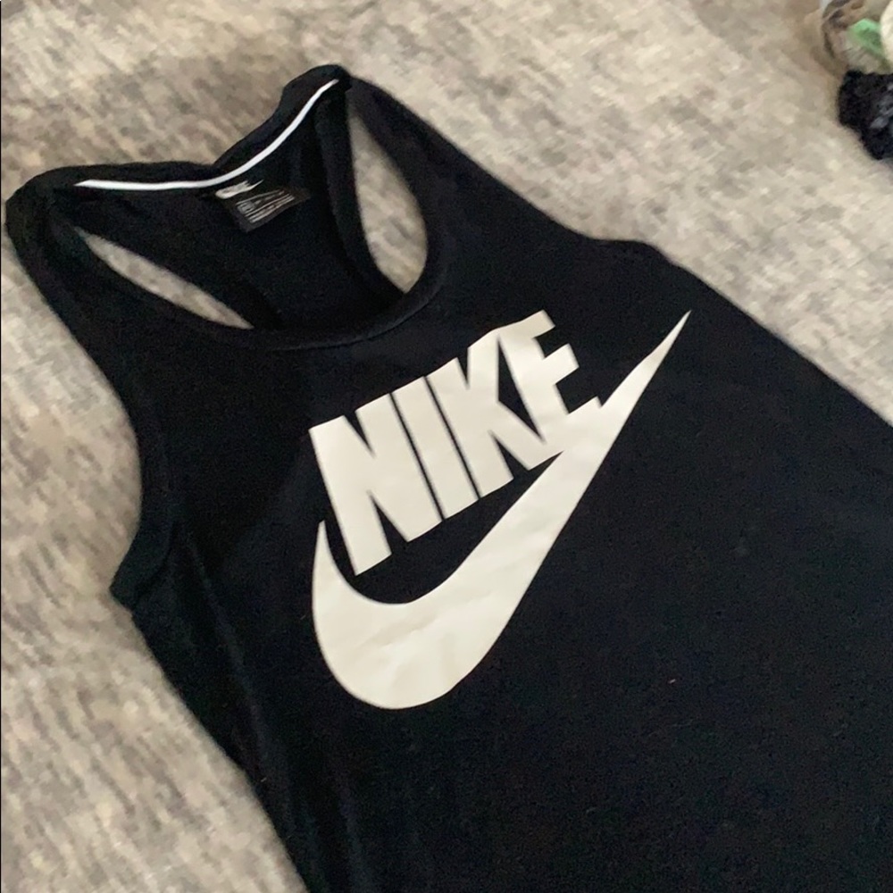 Nike Tank - Picture 2 of 3